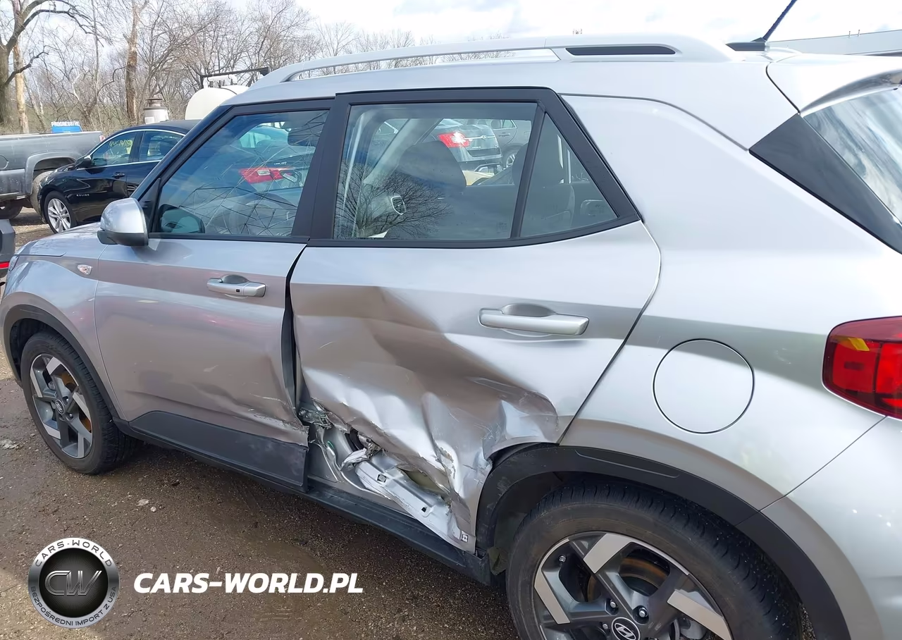 2026 Hyundai Venue Sel VIN:KMHRC8A39TU425716 - 6