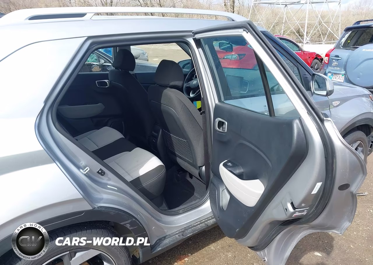 2026 Hyundai Venue Sel VIN:KMHRC8A39TU425716 - 8