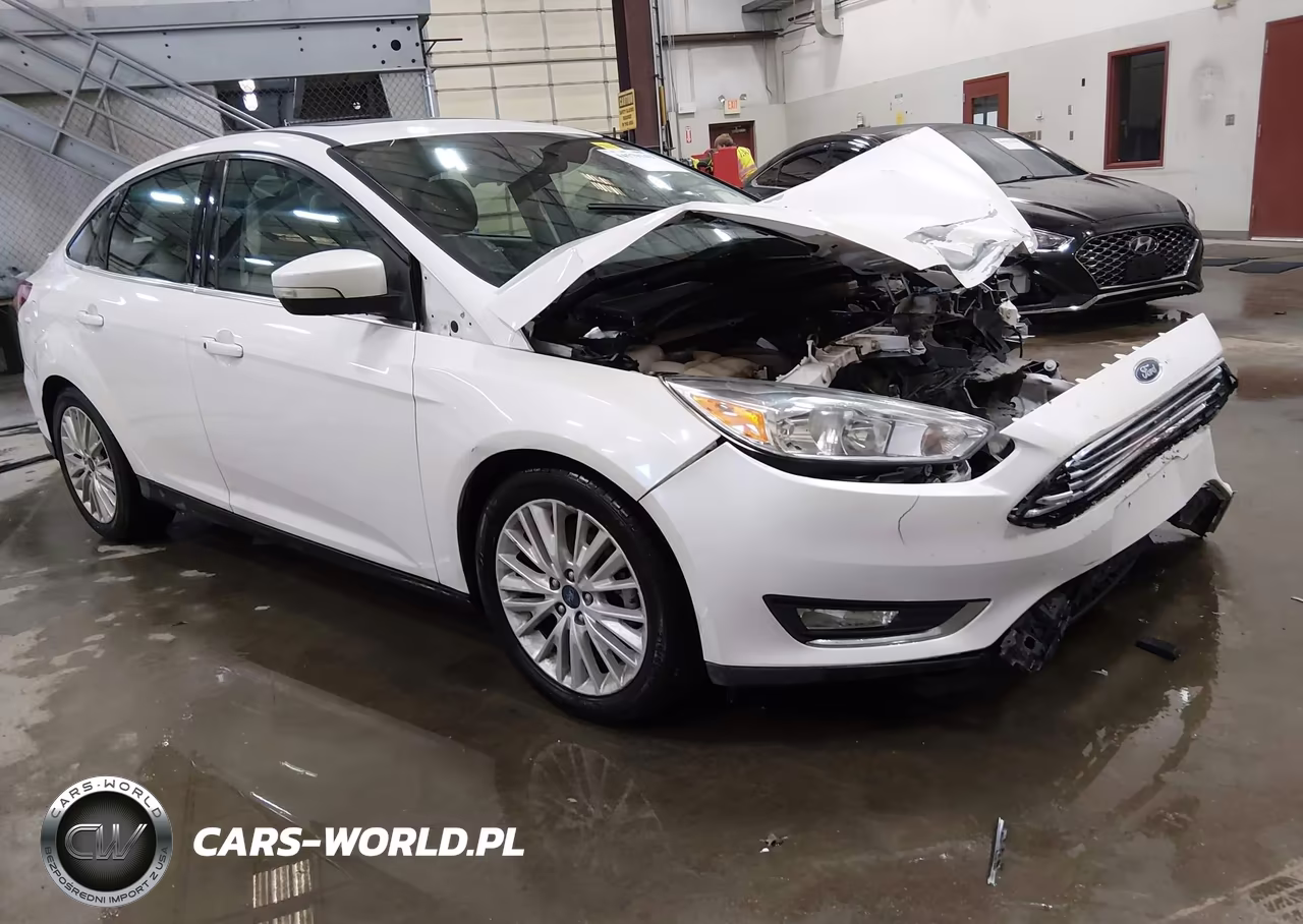 2018 Ford Focus Titanium VIN:1FADP3J28JL281128 - 1