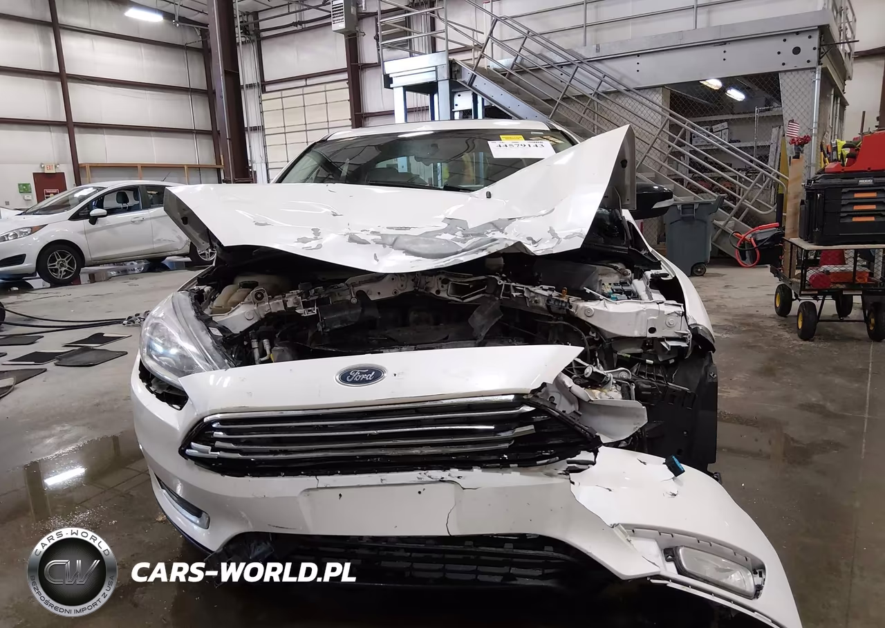 2018 Ford Focus Titanium VIN:1FADP3J28JL281128 - 13