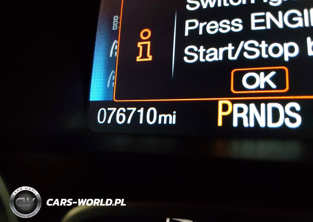 2018 Ford Focus Titanium VIN:1FADP3J28JL281128 - 16