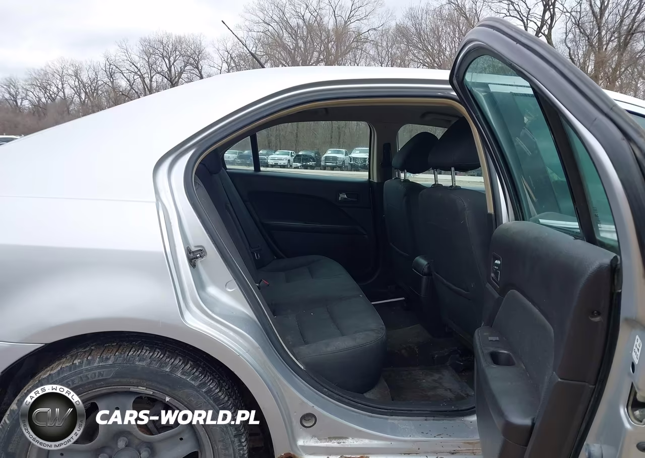 2011 Ford Fusion Se VIN:3FAHP0HA2BR122900 - 8