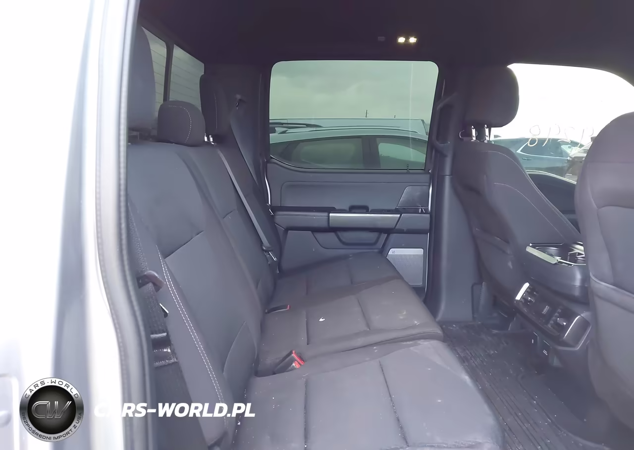 2023 Ford F-150 Xlt VIN:1FTFW1E88PKF94834 - 8