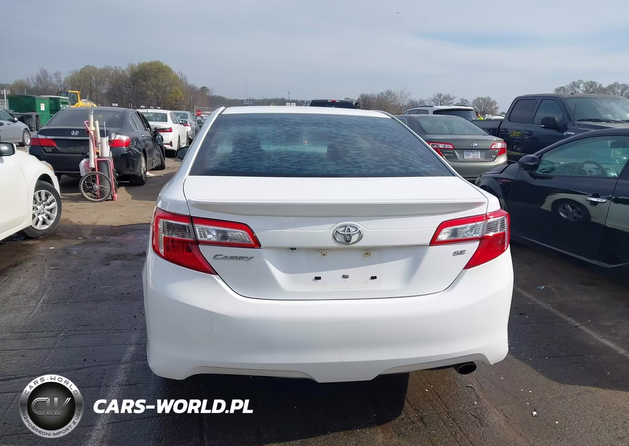 2014 Toyota Camry Se VIN:4T1BF1FK1EU429620 - 16