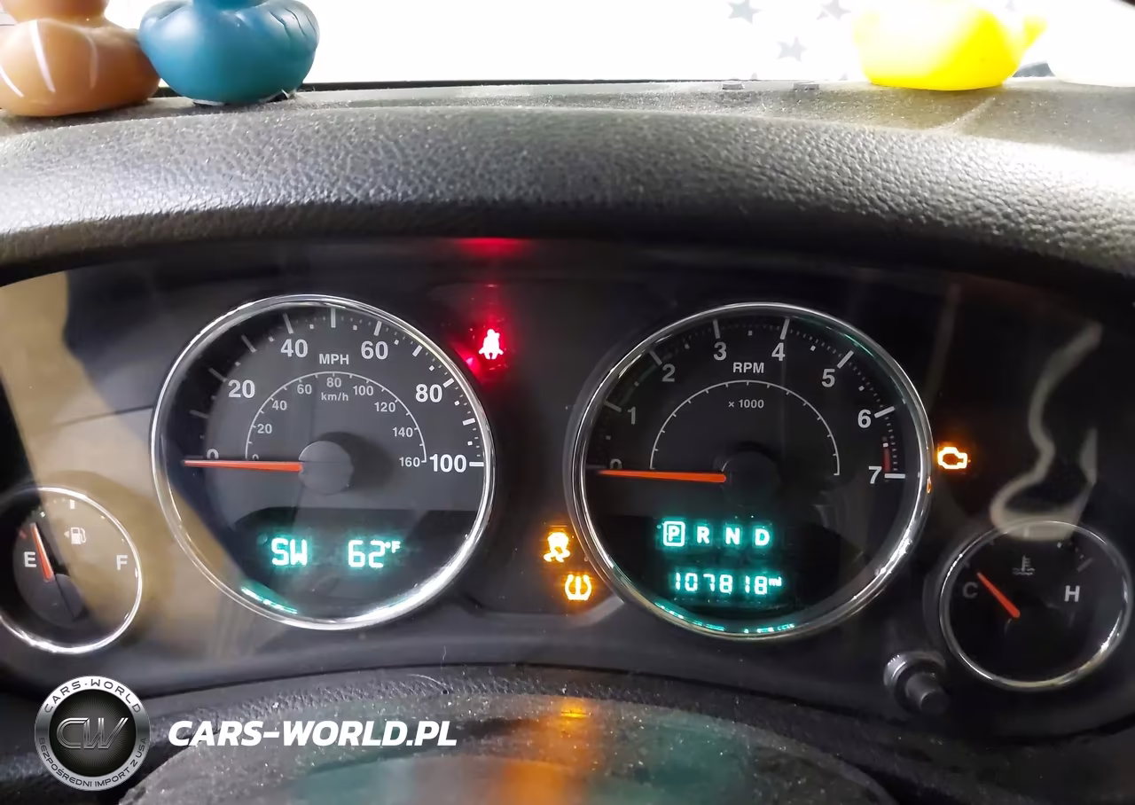 2015 Jeep Wrangler Unlimited Sport VIN:1C4BJWDG7FL713985 - 7