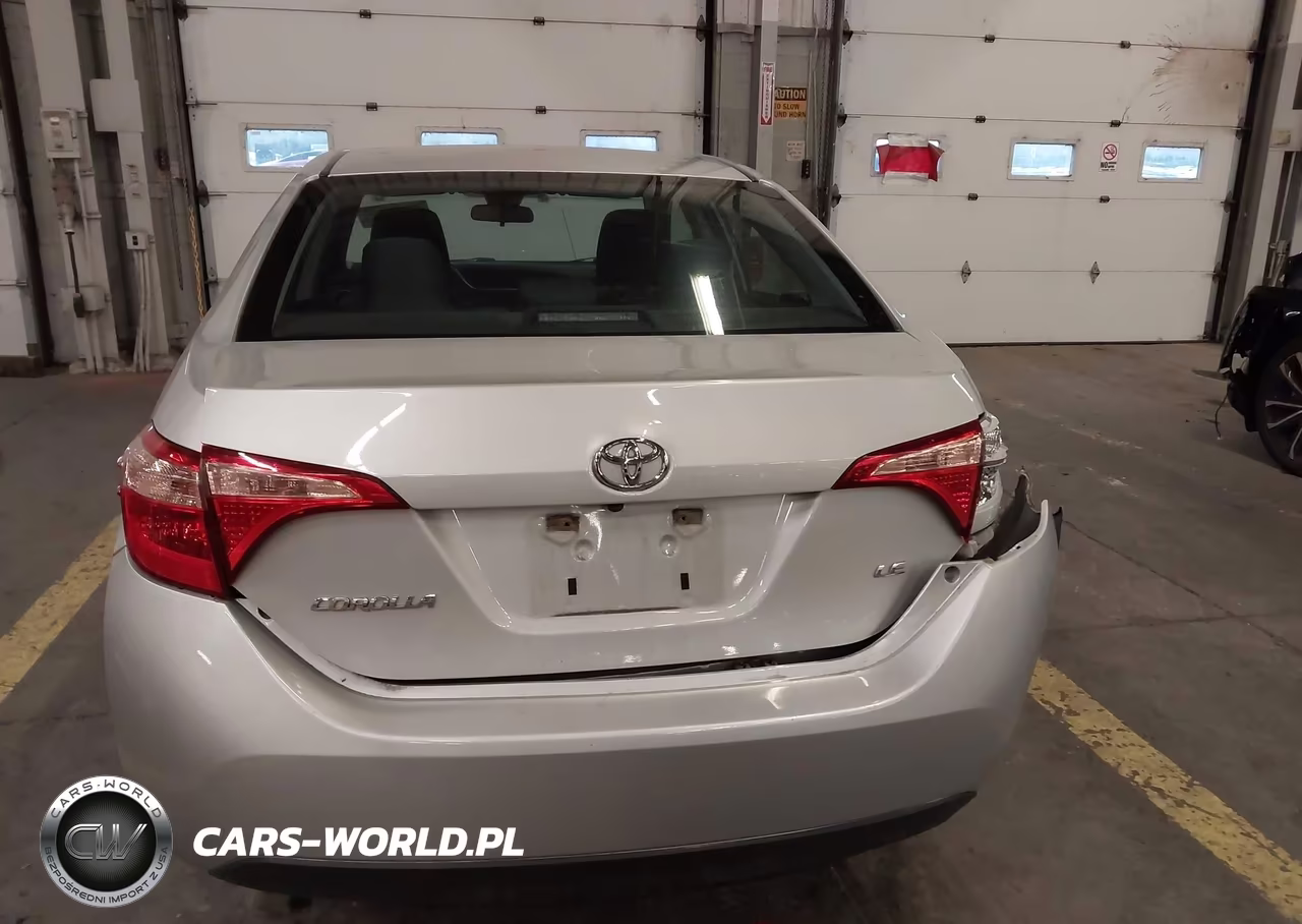2018 Toyota Corolla Le VIN:5YFBURHE3JP822591 - 15