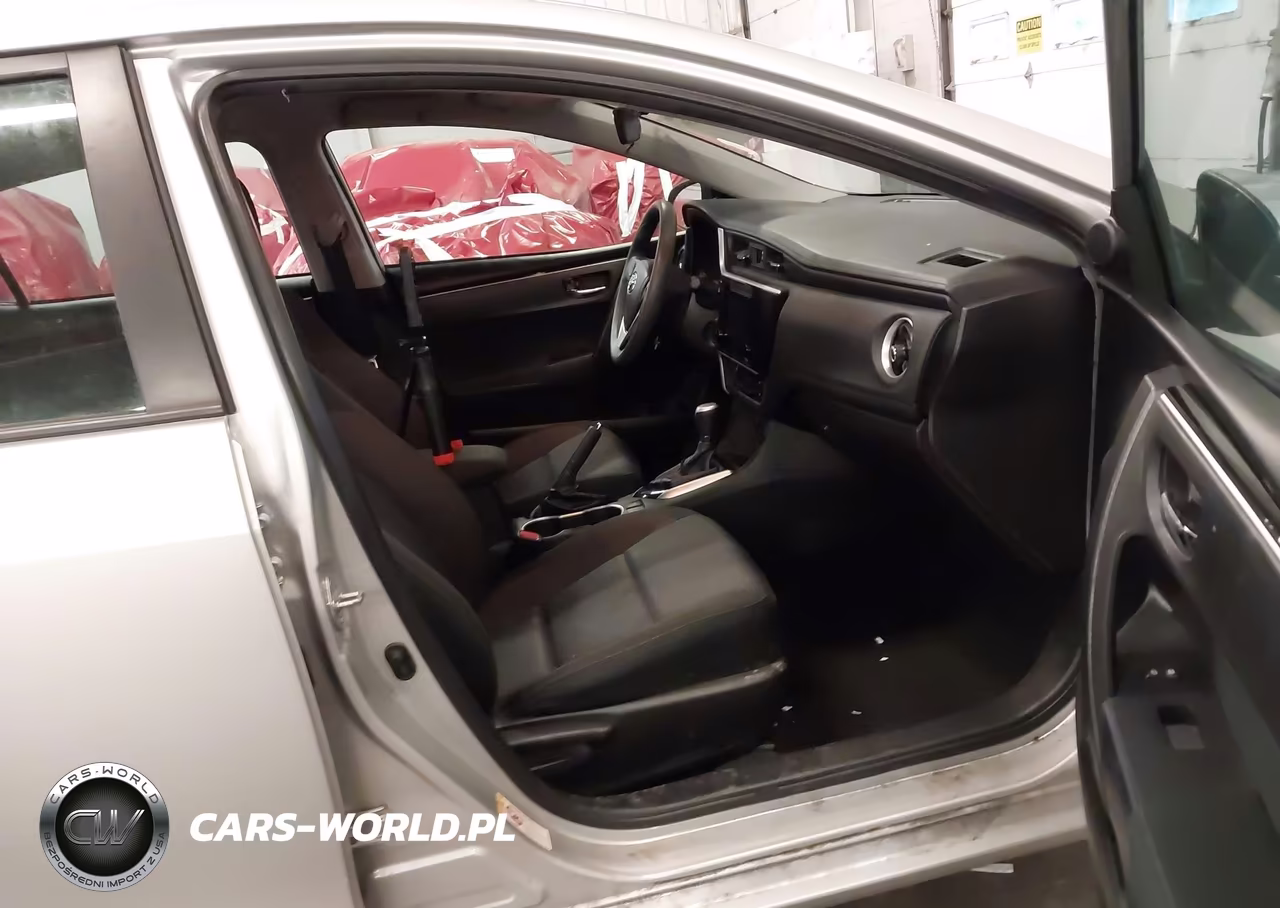 2018 Toyota Corolla Le VIN:5YFBURHE3JP822591 - 5