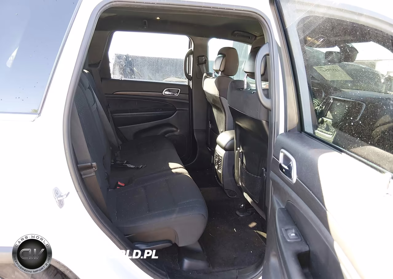 2018 Jeep Grand Cherokee Laredo E 4X2 VIN:1C4RJEAG8JC447219 - 8