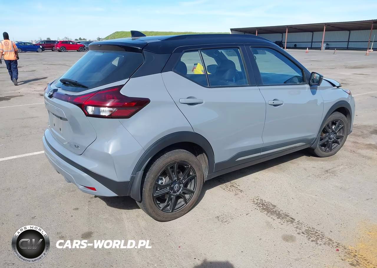 2023 Nissan Kicks Sr Xtronic Cvt VIN:3N1CP5DV7PL570279 - 4