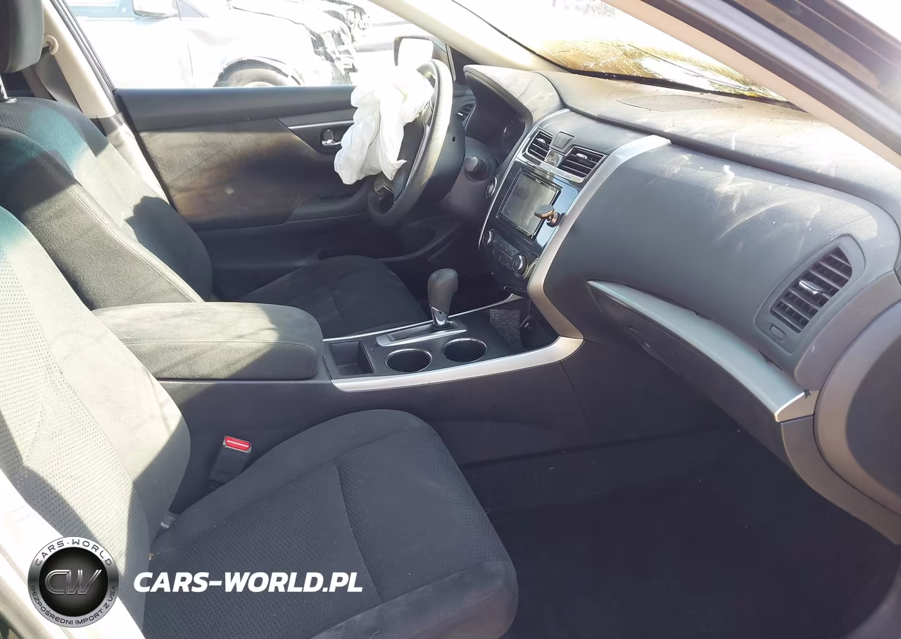 2015 Nissan Altima 2.5 S VIN:1N4AL3AP5FN371634 - 5