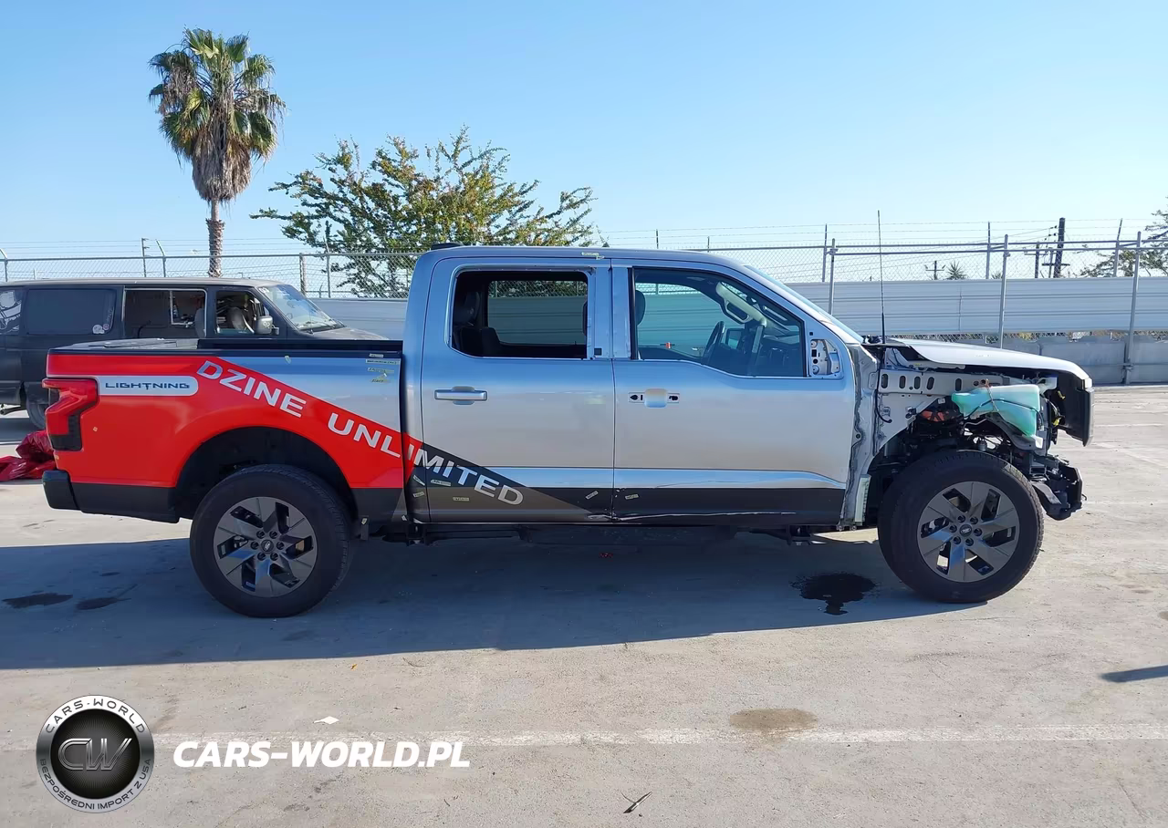 2022 Ford F-150 Lightning Lariat VIN:1FTVW1EL0NWG14449 - 14