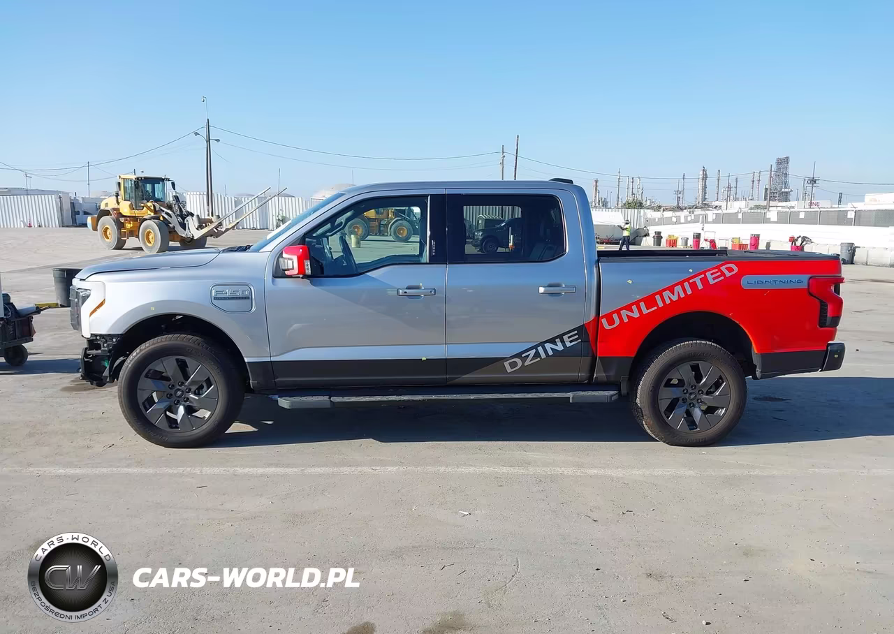 2022 Ford F-150 Lightning Lariat VIN:1FTVW1EL0NWG14449 - 15