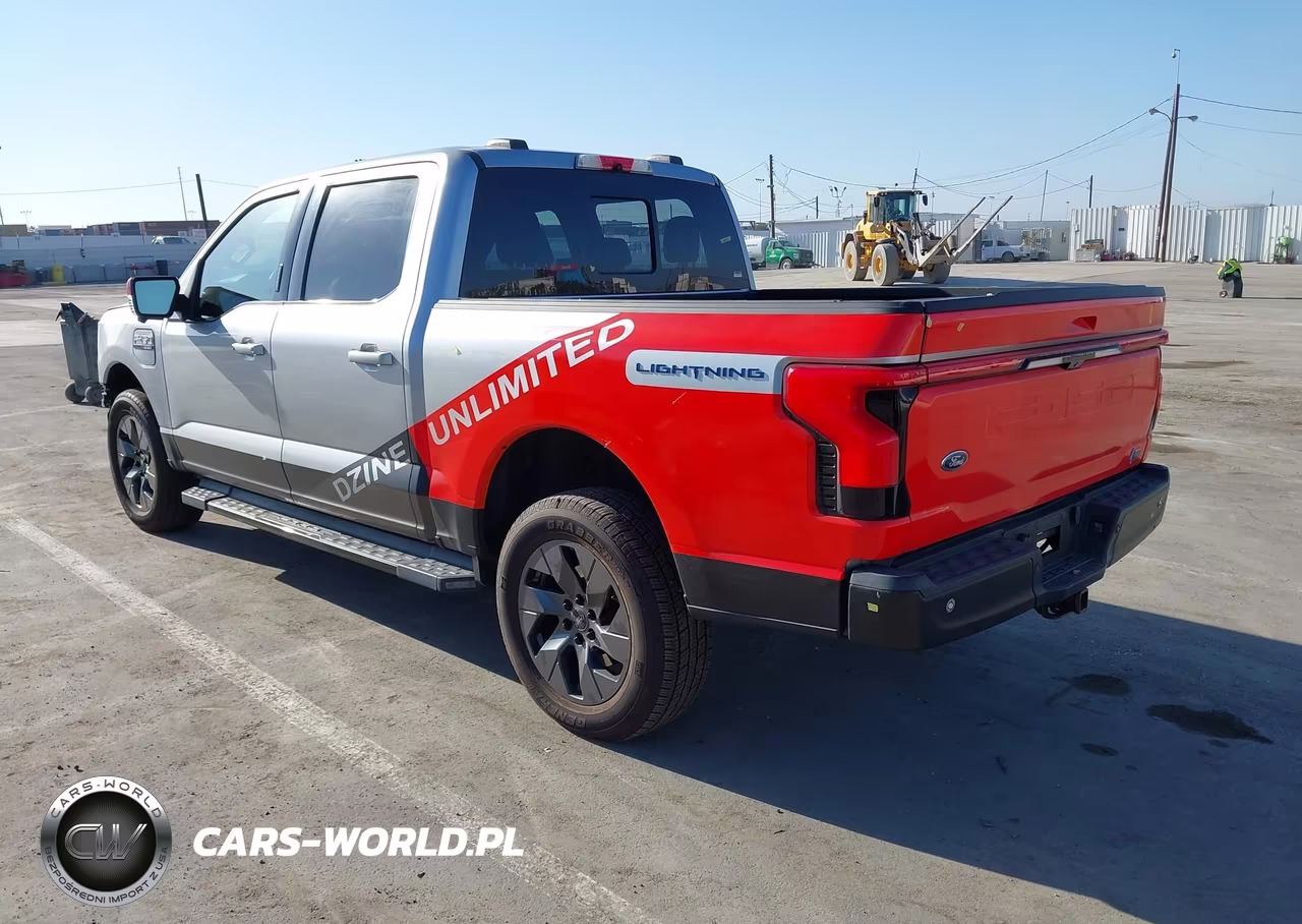 2022 Ford F-150 Lightning Lariat VIN:1FTVW1EL0NWG14449 - 3
