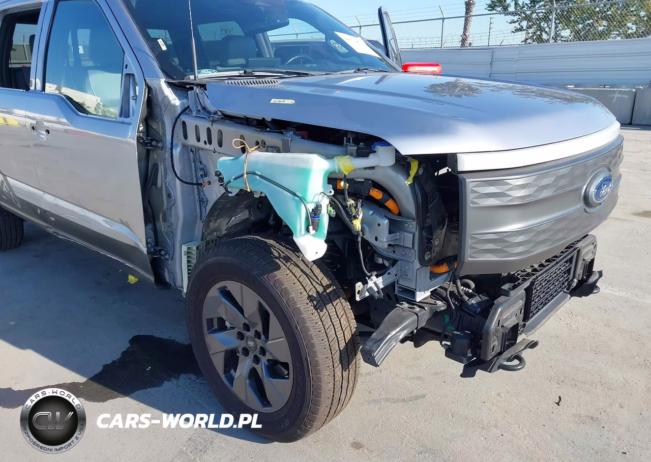 2022 Ford F-150 Lightning Lariat VIN:1FTVW1EL0NWG14449 - 6