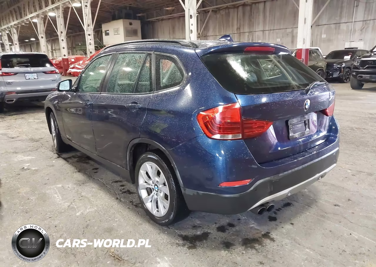 2013 BMW X1 xDrive28I VIN:WBAVL1C50DVR83990 - 3