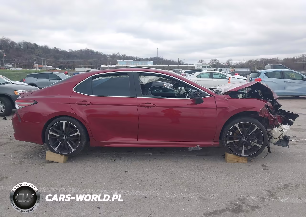 2018 Toyota Camry Xse VIN:4T1B61HK9JU539743 - 13