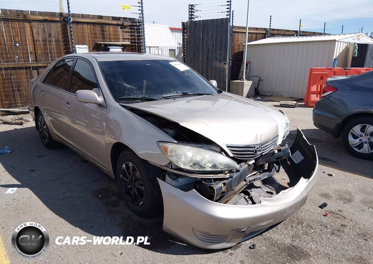 2005 Toyota Camry Le
