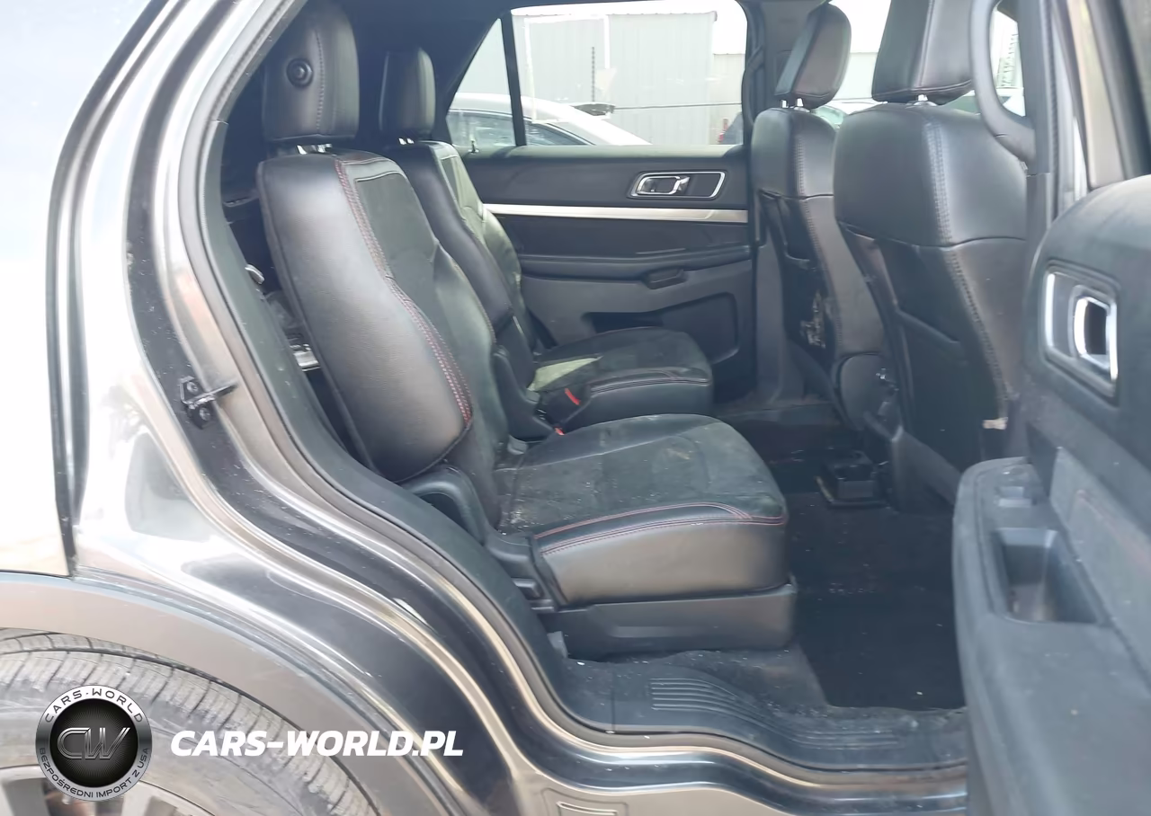 2018 Ford Explorer Xlt VIN:1FM5K7D88JGB30492 - 8