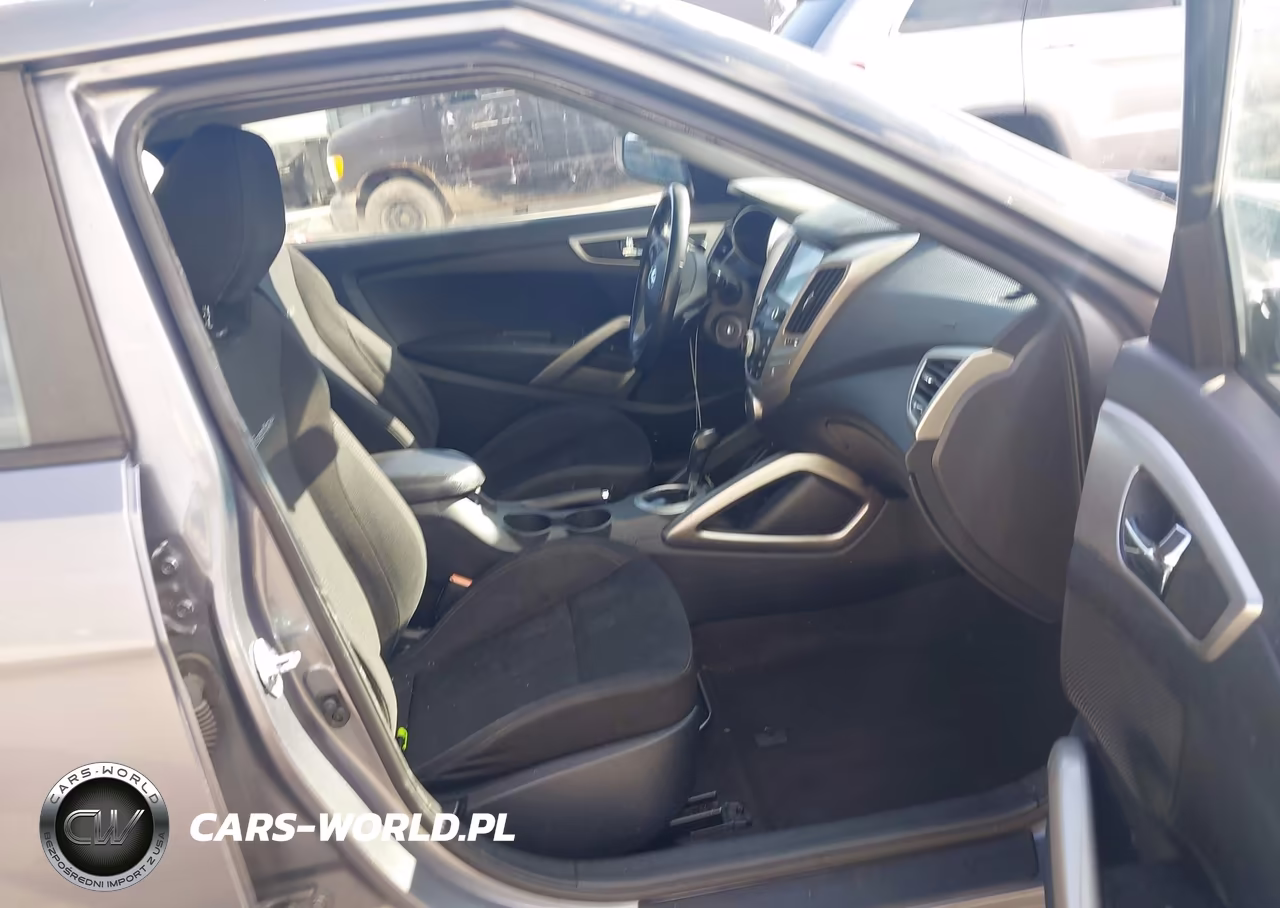 2017 Hyundai Veloster VIN:KMHTC6AD6HU309092 - 5