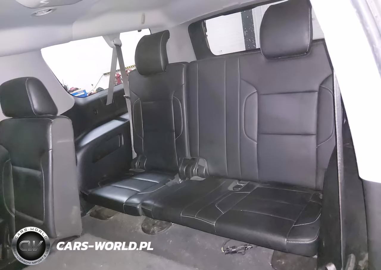 2019 Chevrolet Suburban Lt VIN:1GNSKHKC1KR388063 - 18