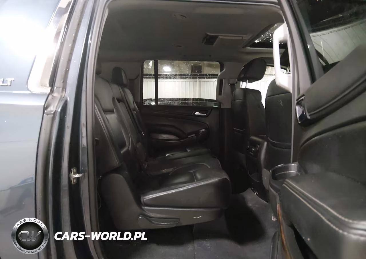 2019 Chevrolet Suburban Lt VIN:1GNSKHKC1KR388063 - 8