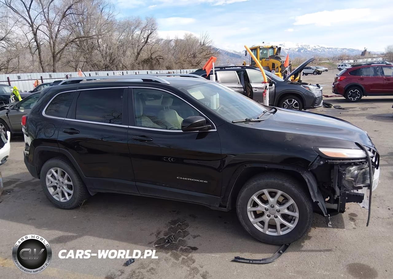 2018 Jeep Cherokee Latitude 4X4 VIN:1C4PJMCB4JD515089 - 14