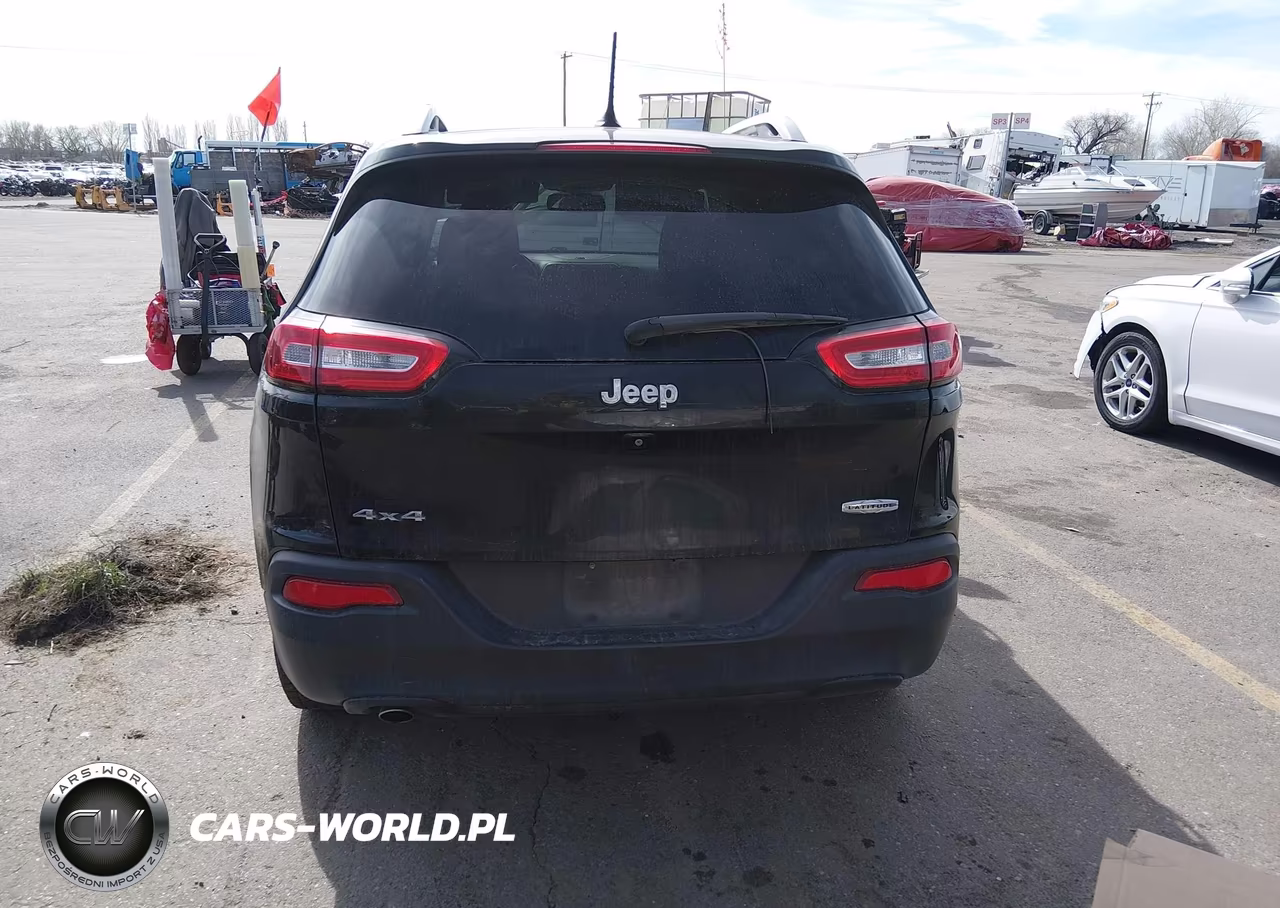 2018 Jeep Cherokee Latitude 4X4 VIN:1C4PJMCB4JD515089 - 17