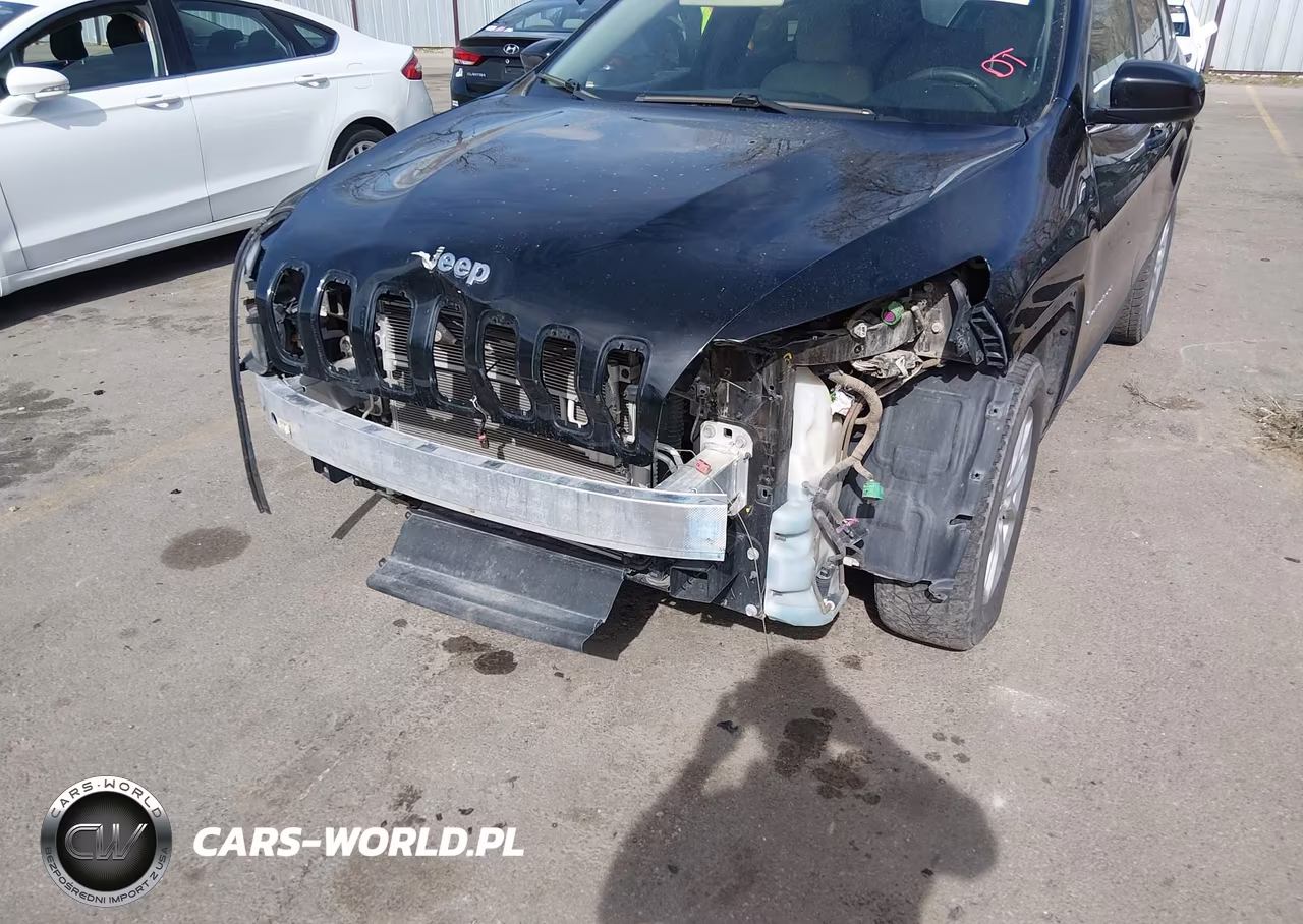 2018 Jeep Cherokee Latitude 4X4 VIN:1C4PJMCB4JD515089 - 18