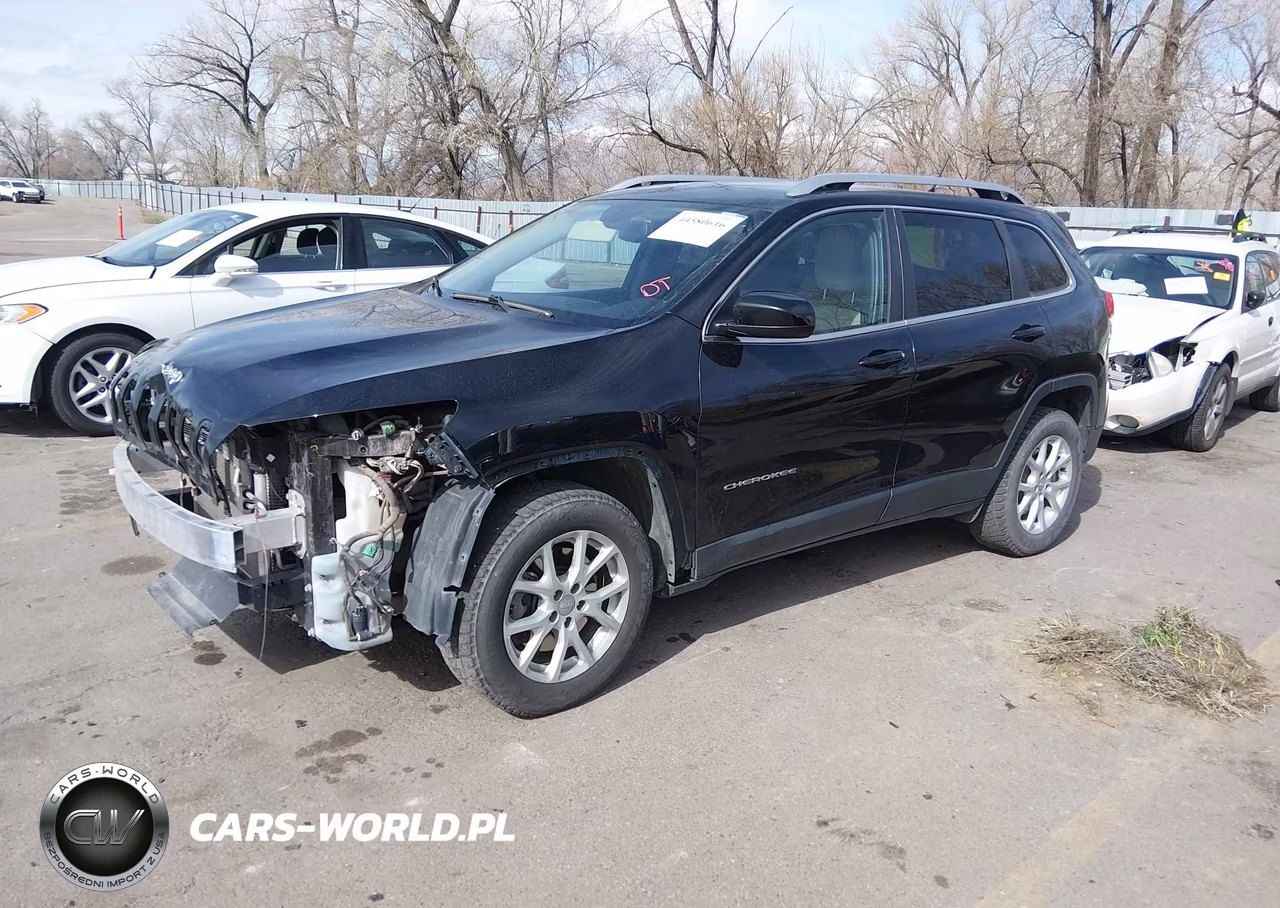 2018 Jeep Cherokee Latitude 4X4 VIN:1C4PJMCB4JD515089 - 2