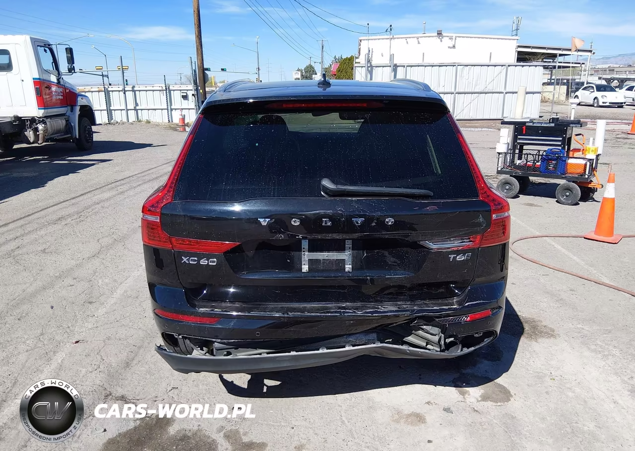 2018 Volvo Xc60 T6 Momentum VIN:LYVA22RK7JB122325 - 15