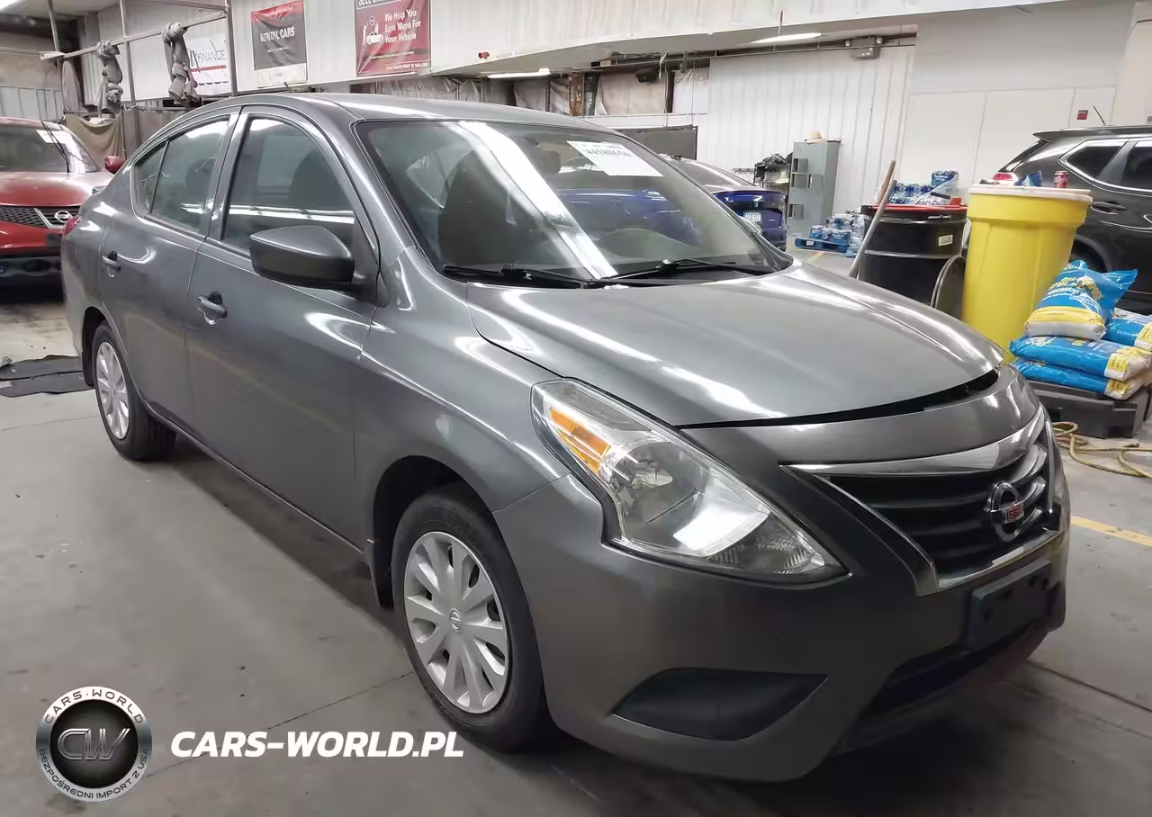 2016 Nissan Versa 1.6 S+