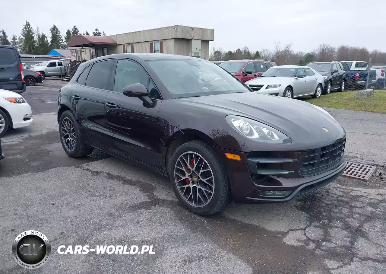 2018 Porsche Macan Turbo