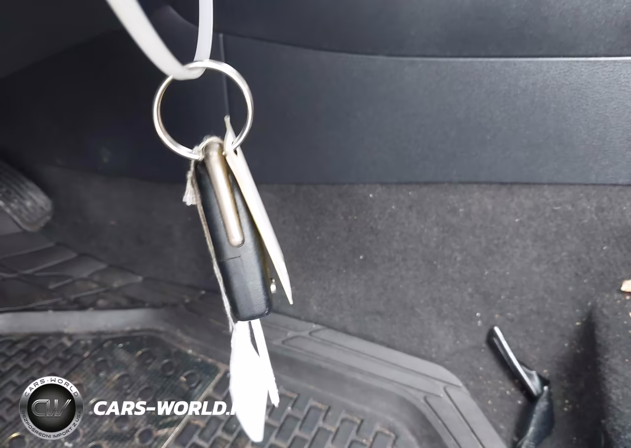 2021 Toyota Corolla Le VIN:5YFEPMAE2MP256915 - 11