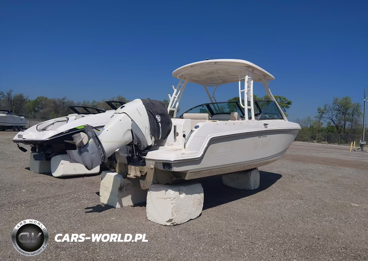 2017 Boston Whaler Other VIN:BWCE2664F717 - 4