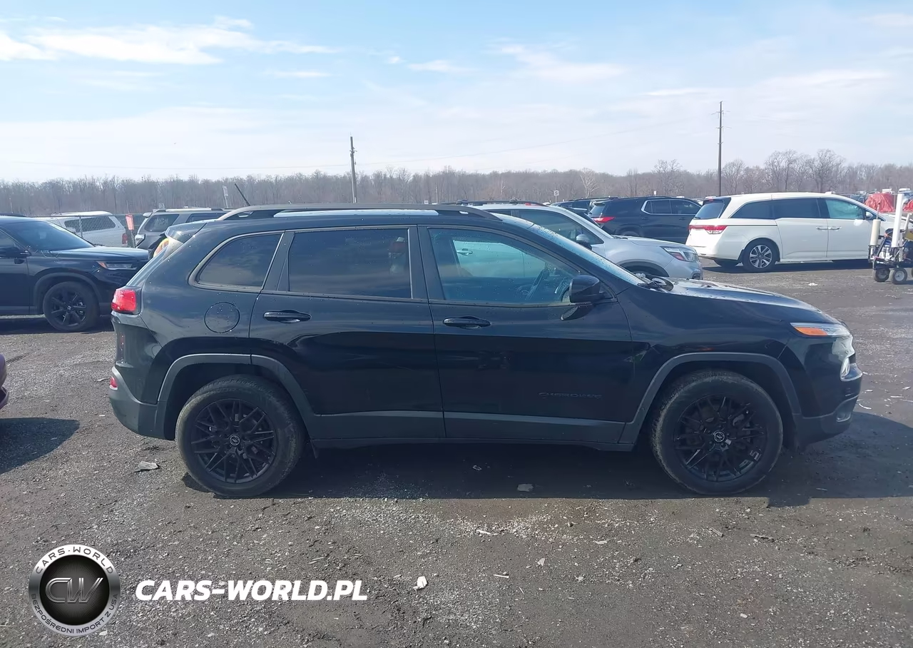 2018 Jeep Cherokee Latitude Fwd VIN:1C4PJLCB8JD596592 - 13