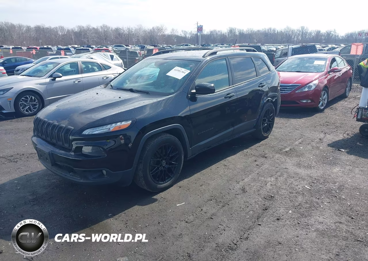 2018 Jeep Cherokee Latitude Fwd VIN:1C4PJLCB8JD596592 - 2
