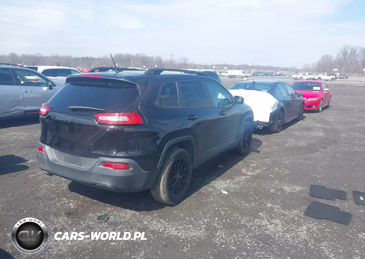 2018 Jeep Cherokee Latitude Fwd VIN:1C4PJLCB8JD596592 - 4