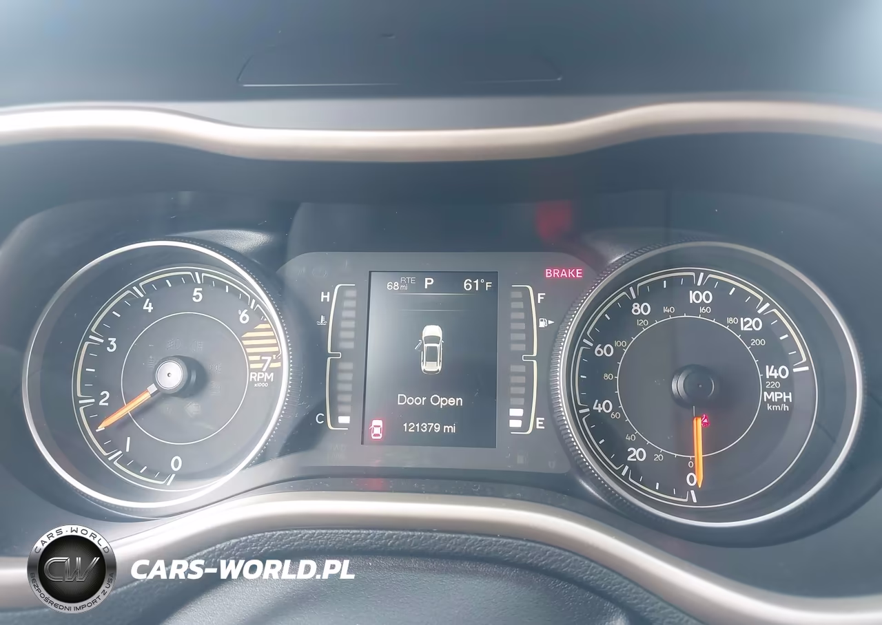 2018 Jeep Cherokee Latitude Fwd VIN:1C4PJLCB8JD596592 - 7