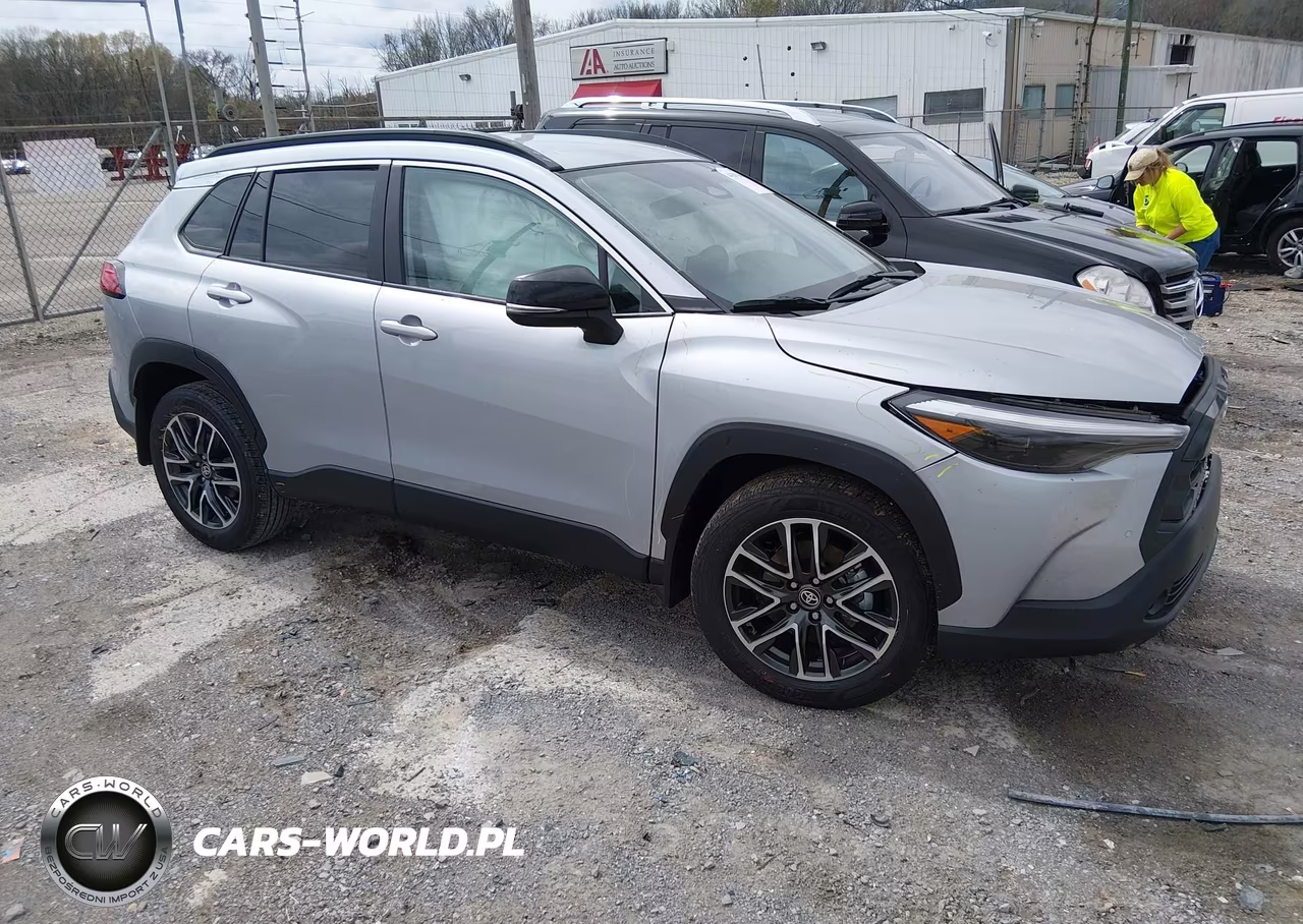 2026 Toyota Corolla Cross Xle VIN:7MUEAAAG0TV178549 - 1