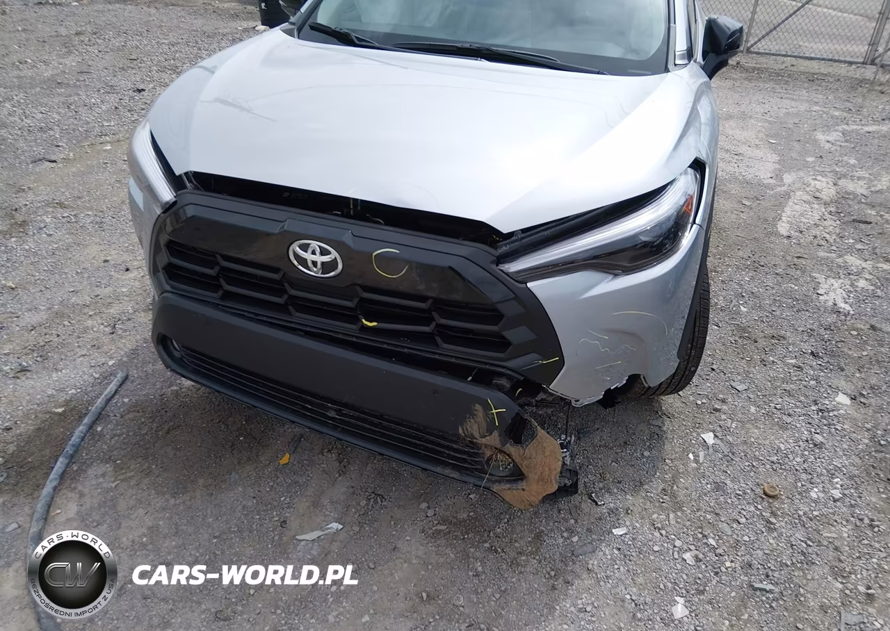 2026 Toyota Corolla Cross Xle VIN:7MUEAAAG0TV178549 - 18