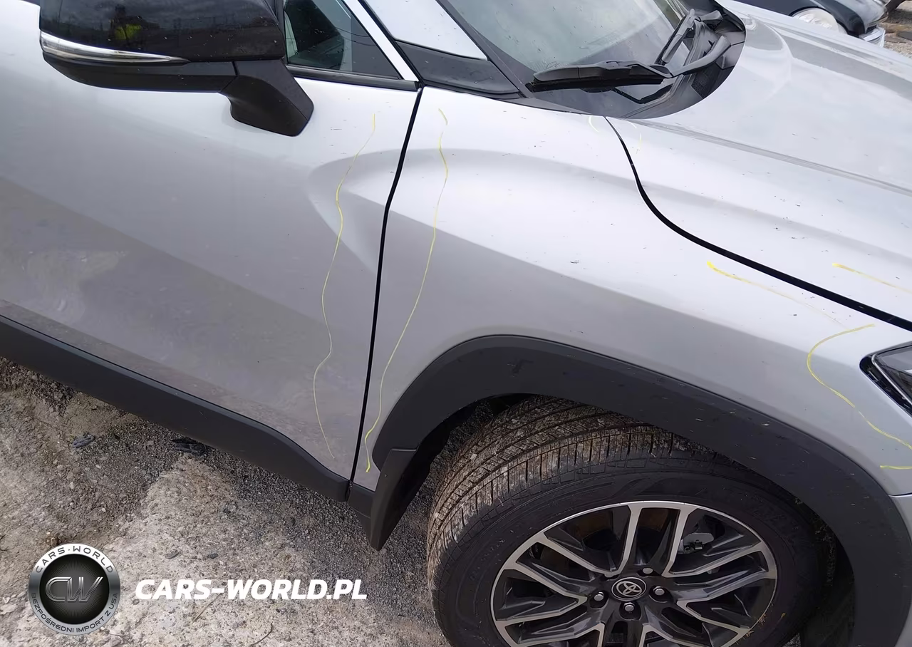 2026 Toyota Corolla Cross Xle VIN:7MUEAAAG0TV178549 - 21