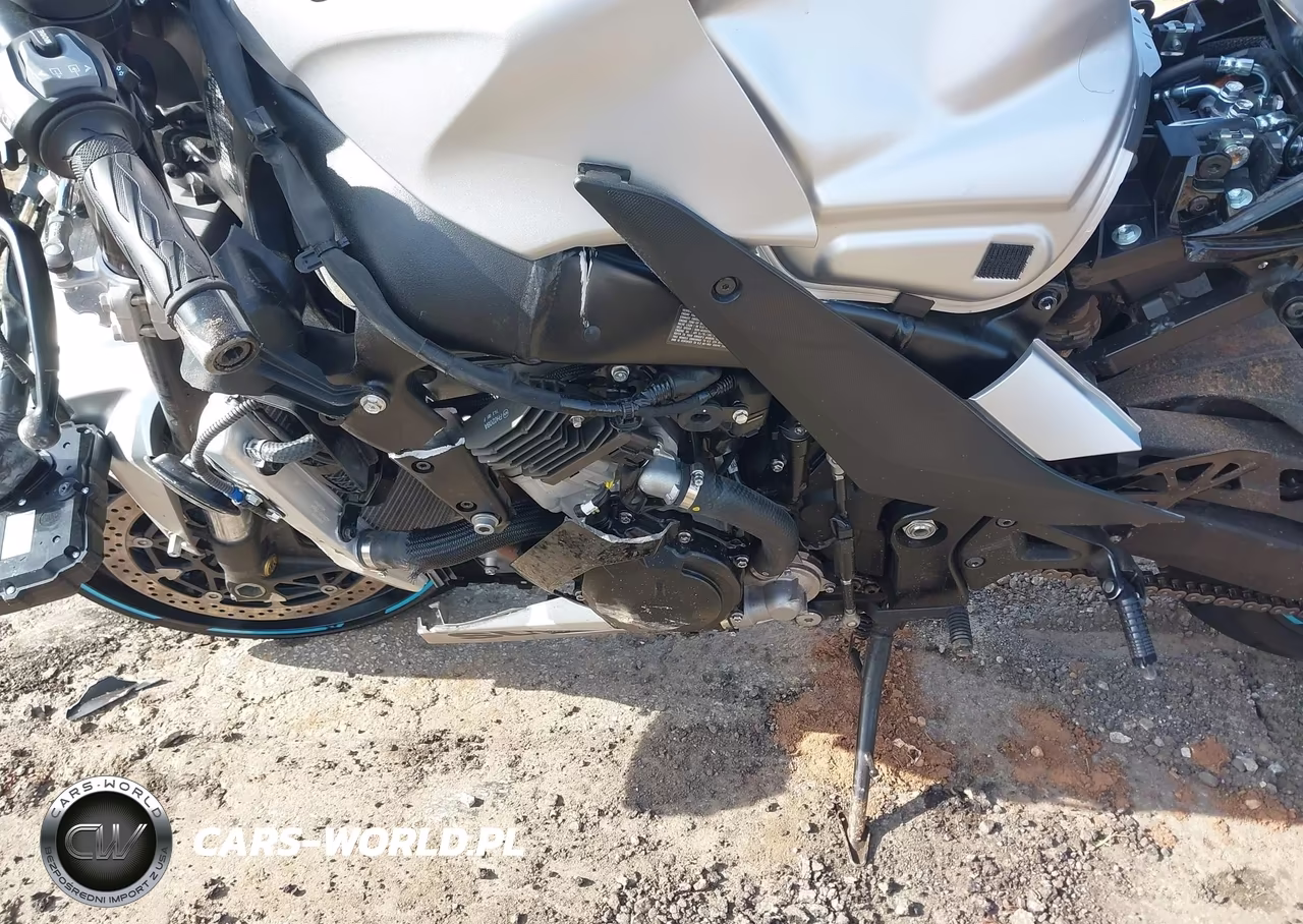 2025 Suzuki Gsx-R1000 VIN:JS1DM11B8S7100203 - 9
