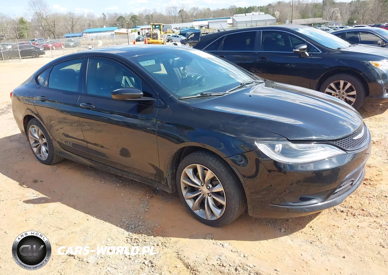2015 Chrysler 200 S – zdjęcie 1 z 11