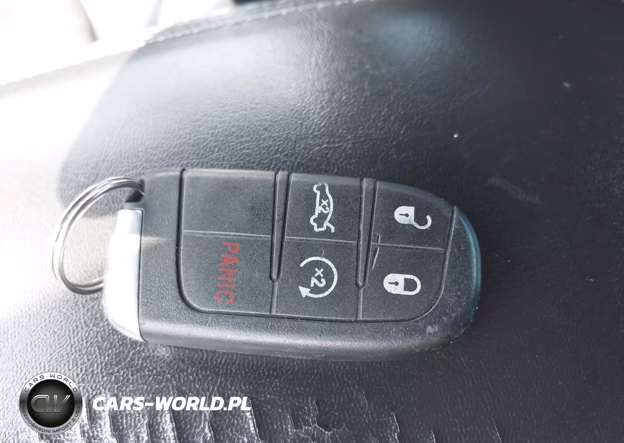 2015 Chrysler 200 S VIN:1C3CCCBG0FN735982 - 11