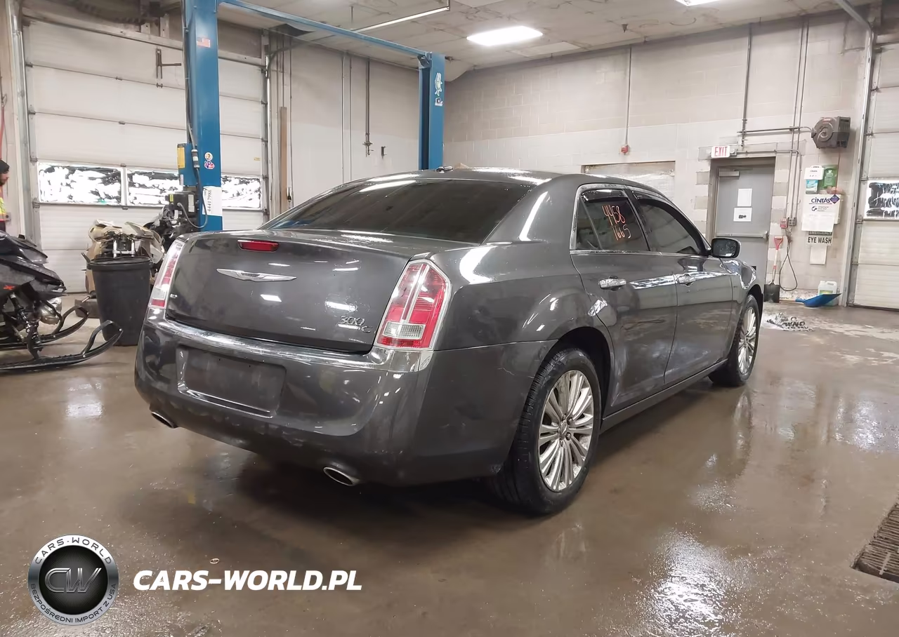 2013 Chrysler 300C VIN:2C3CCAKG8DH708491 - 4