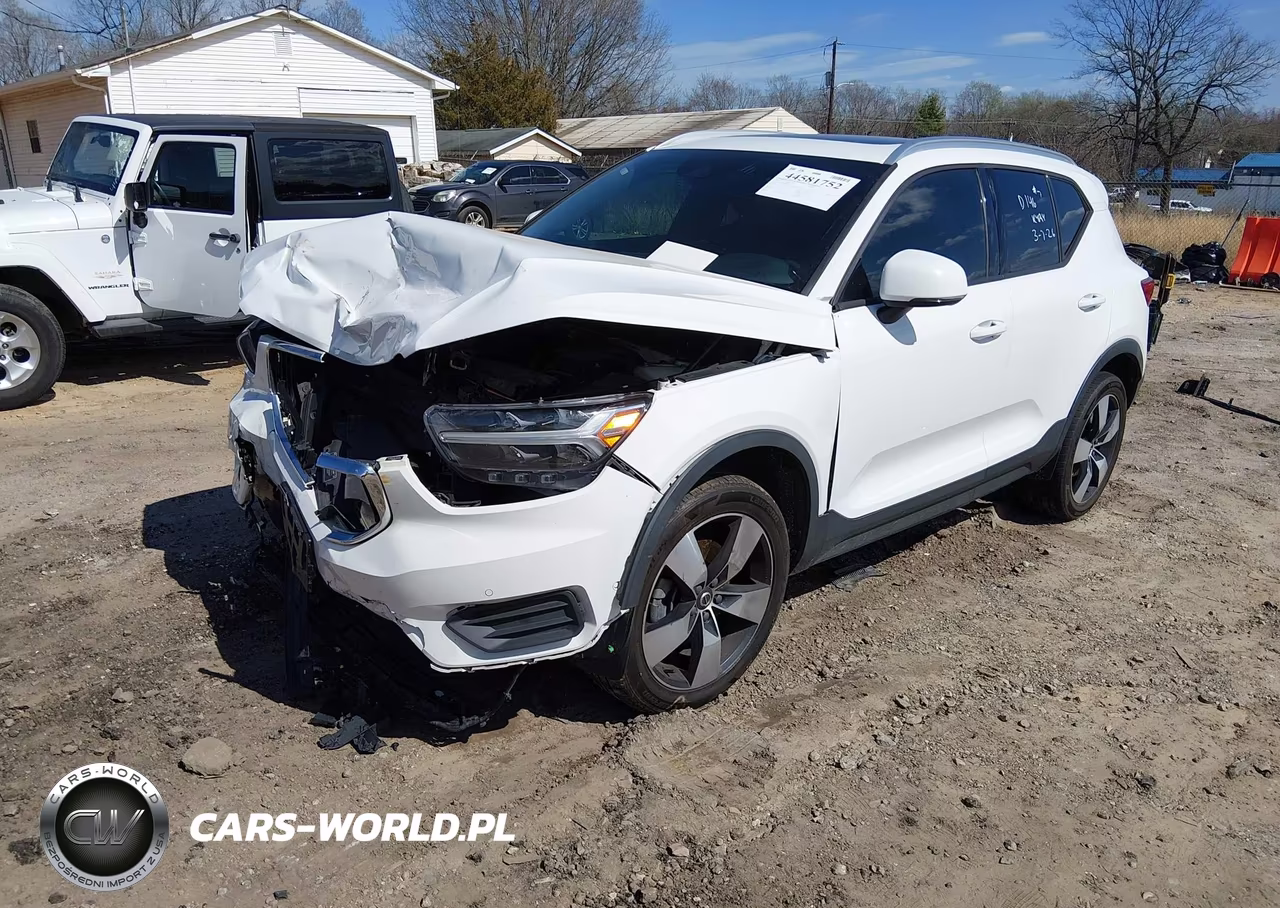 2019 Volvo Xc40 T5 Momentum-T5 R-Design VIN:YV4162XZ9K2012588 - 2