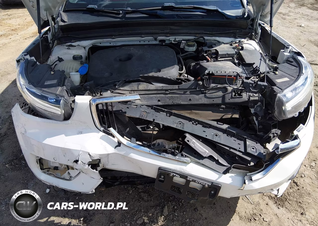 2019 Volvo Xc40 T5 Momentum-T5 R-Design VIN:YV4162XZ9K2012588 - 6