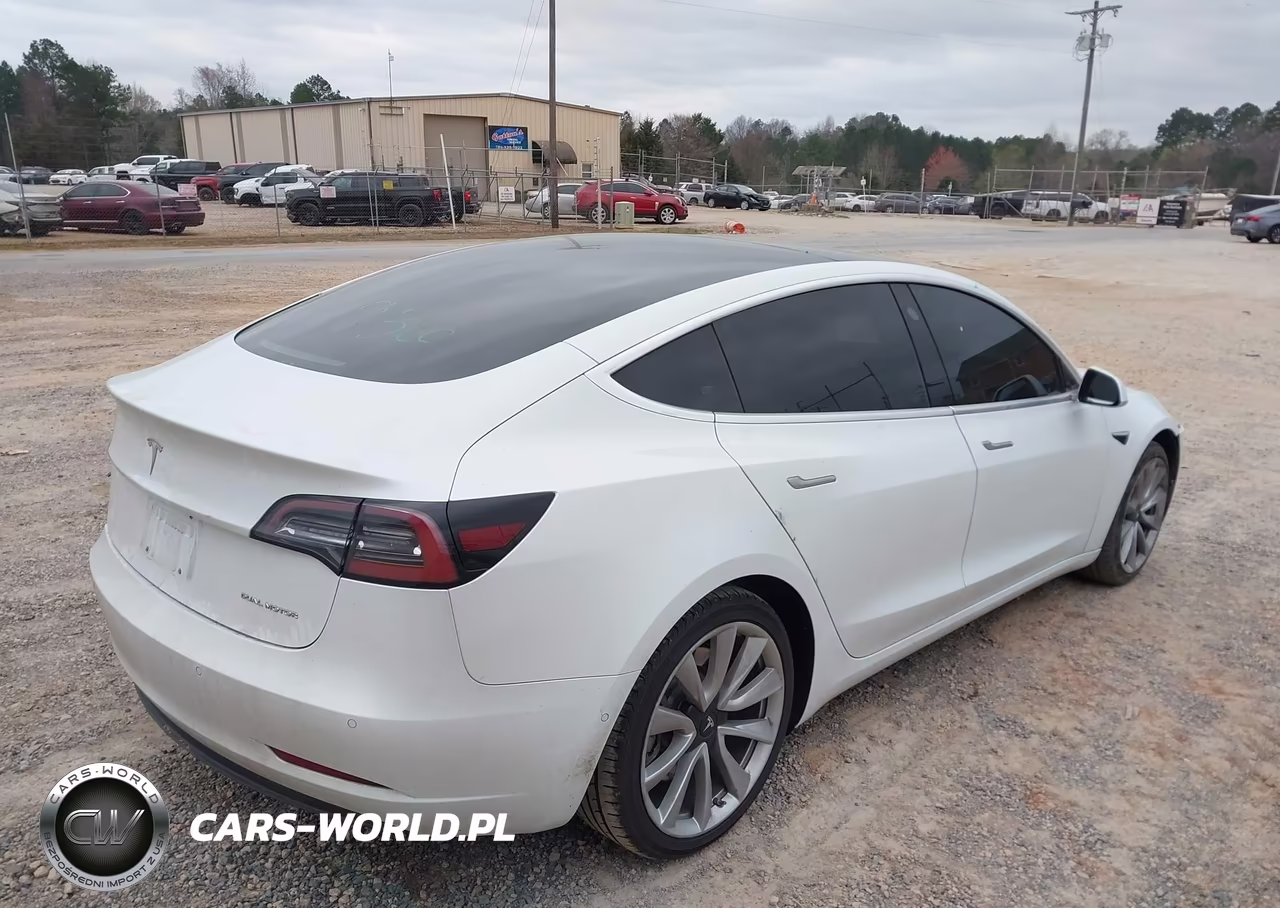2018 Tesla Model 3 Long Range-Performance VIN:5YJ3E1EB0JF185846 - 4