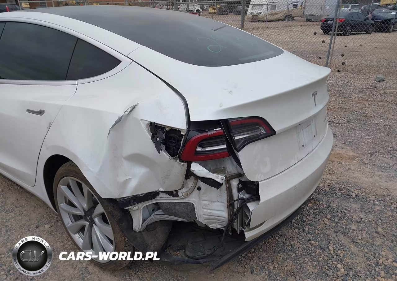 2018 Tesla Model 3 Long Range-Performance VIN:5YJ3E1EB0JF185846 - 6