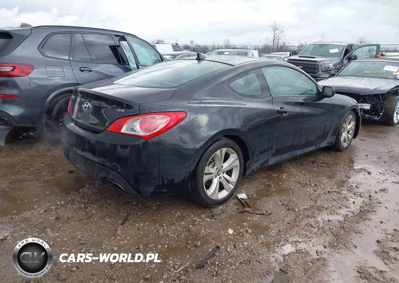 2010 Hyundai Genesis 2.0T Premium VIN:KMHHT6KD6AU041378 - 4